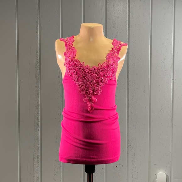 * 🌸 YPP Junior’s Hot Pink Lace Stretchy Tank Top - Picture 1 of 7